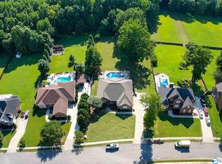 241 Dove Hollow Dr, Meridianville, AL 35759