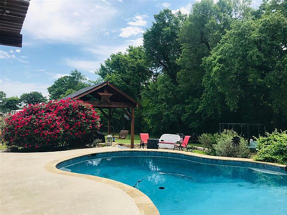 4th image of 2881 Mallard Dr