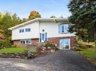18 Cedar Ln, Poughquag, NY 12570