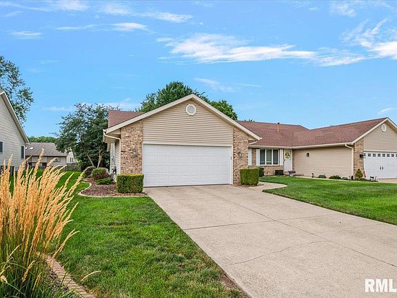 3rd image of 1615 Woodmore Dr