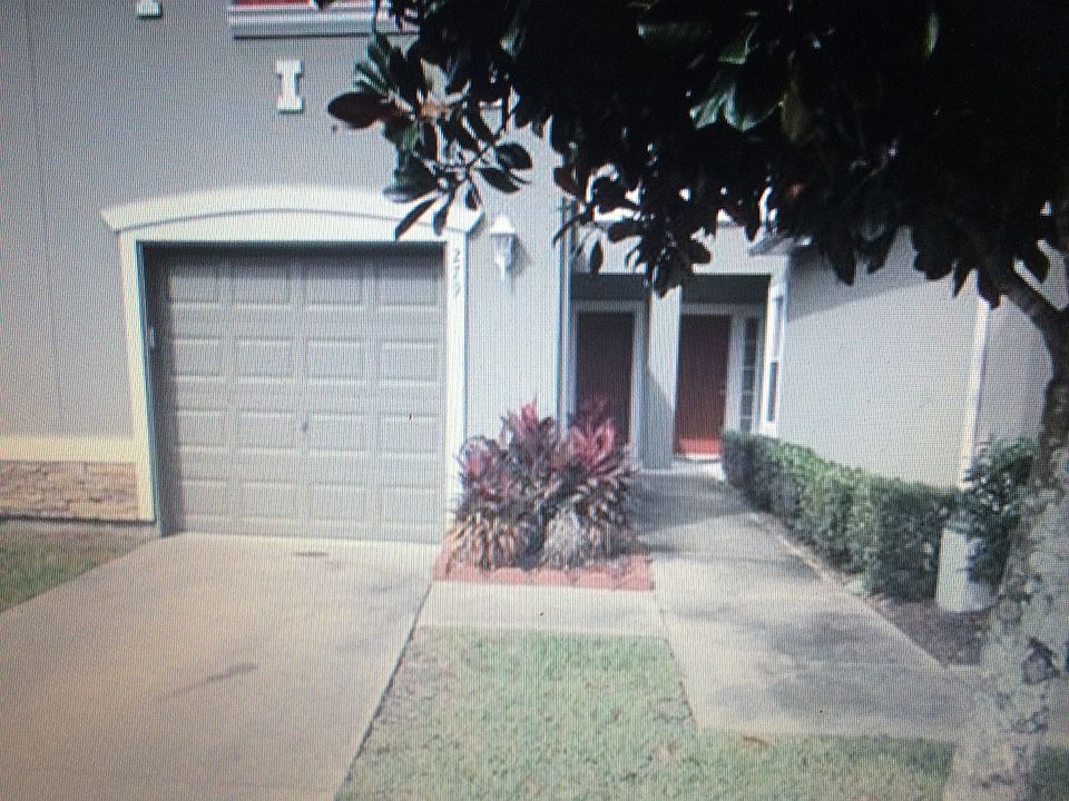 1st image of 279 Leese Dr