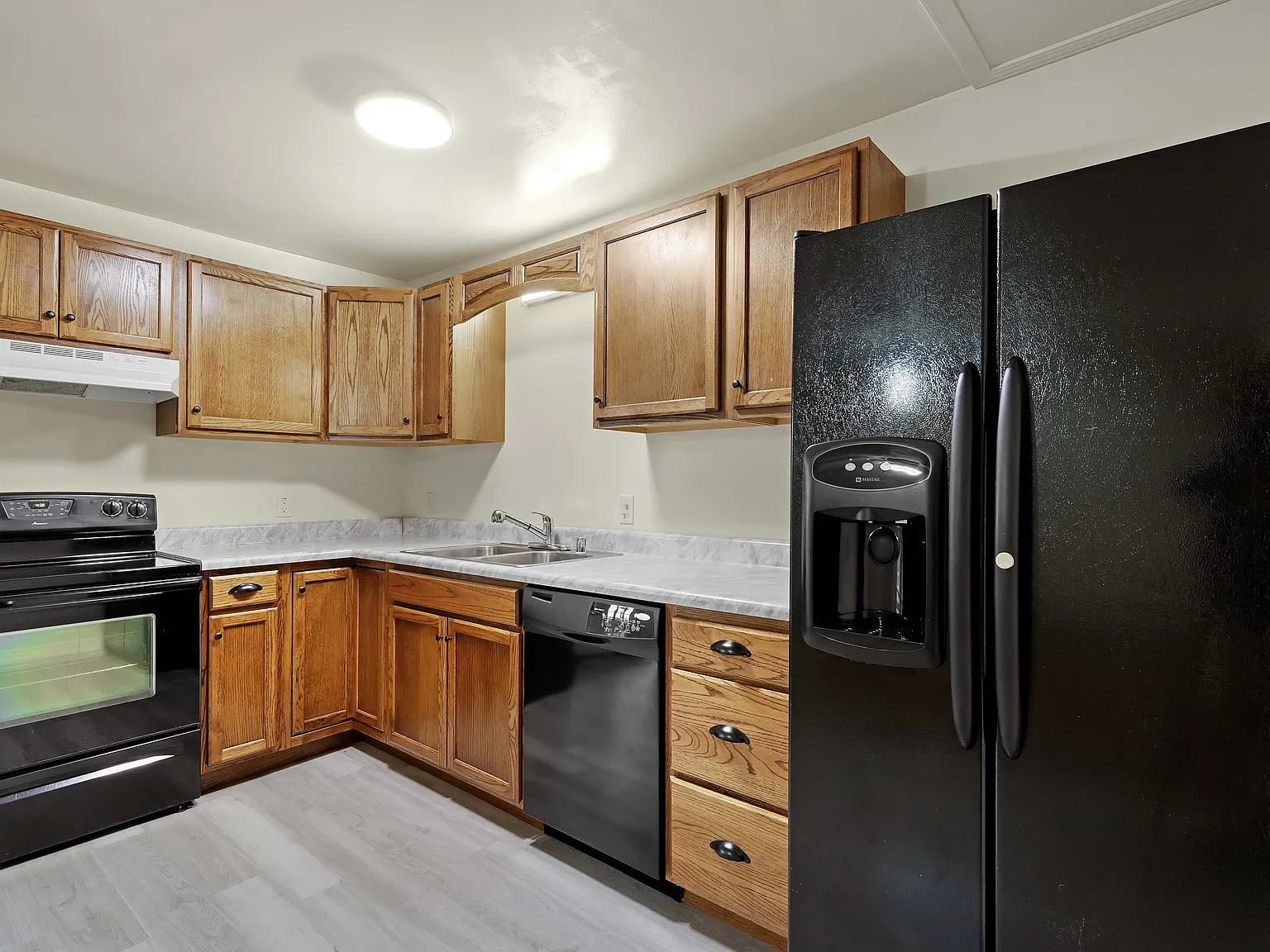 1 bed, 576 sqft, $1,000 — Photo 4