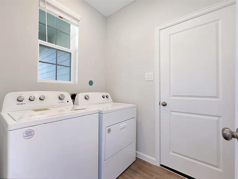 16632 Aurora St — Photo 19