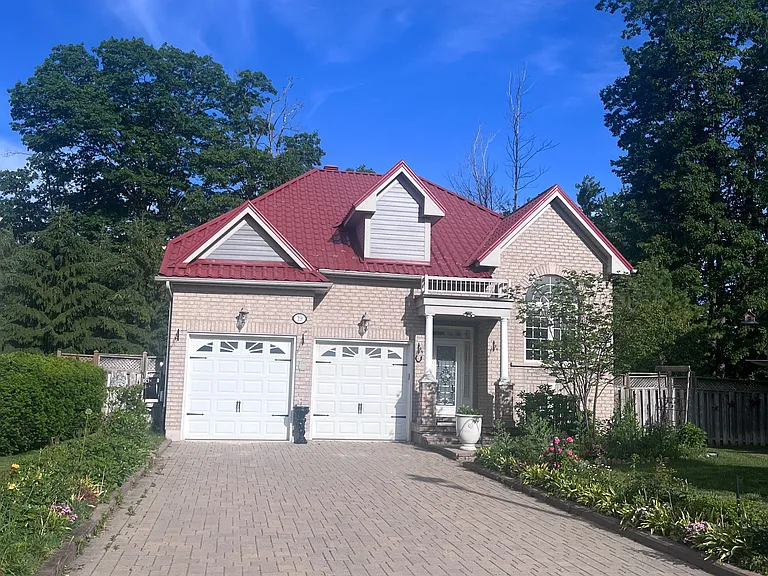 19 Tanager Cres — Photo 1