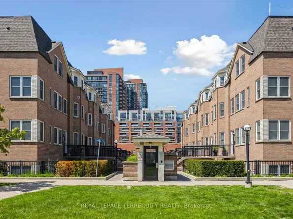 760 Lawrence Ave W Unit 61, Toronto, ON M6A 3E7