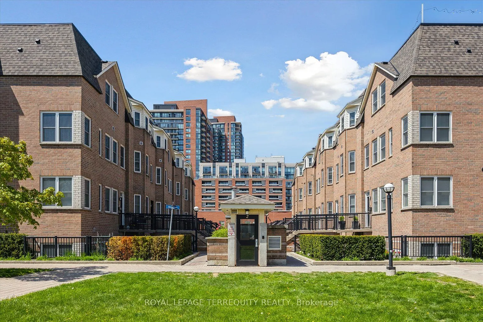 760 Lawrence Ave W Unit 61 photo 1