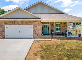 125 Brenray Dr, Harriman, TN 37748