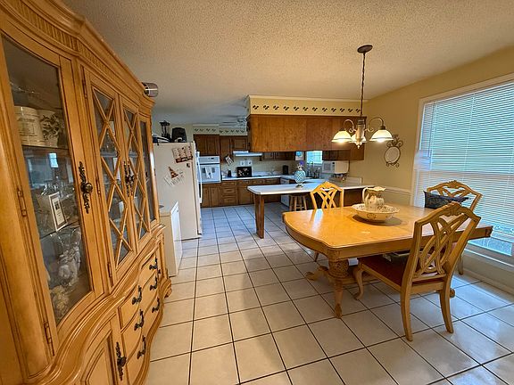 5th image of 3104 Whiteoak Road