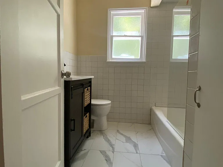 1853 S Beverly Glen Blvd — Photo 8