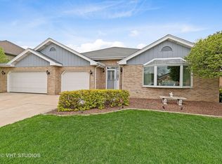 106 Timberline Dr, Lemont, IL 60439