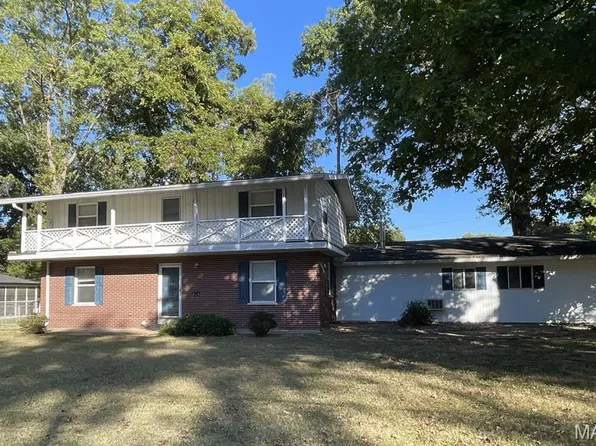 202 N 6th St, Mascoutah, IL 62258