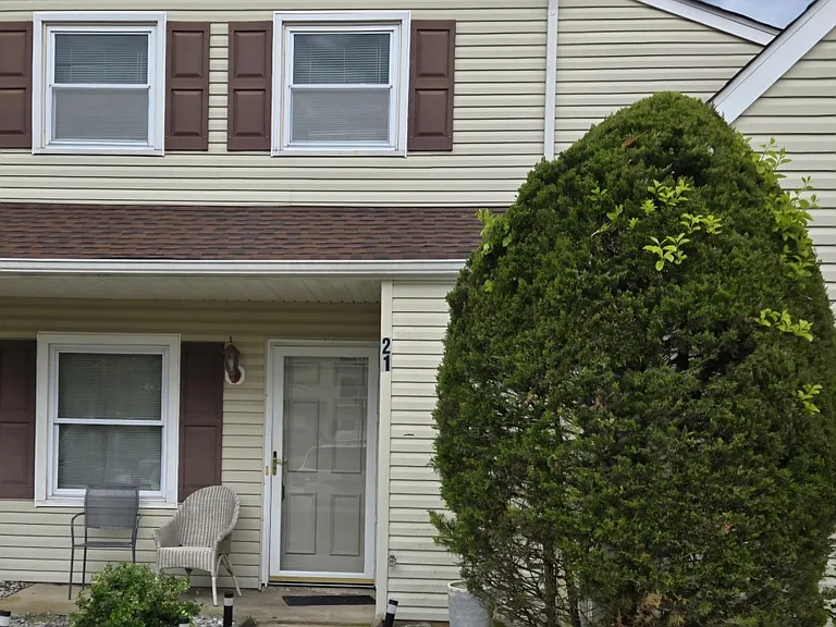 21 S Seas Ct #21 — Photo 3