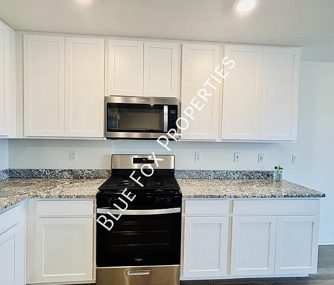 6563 W Camino Pizarro — Photo 5
