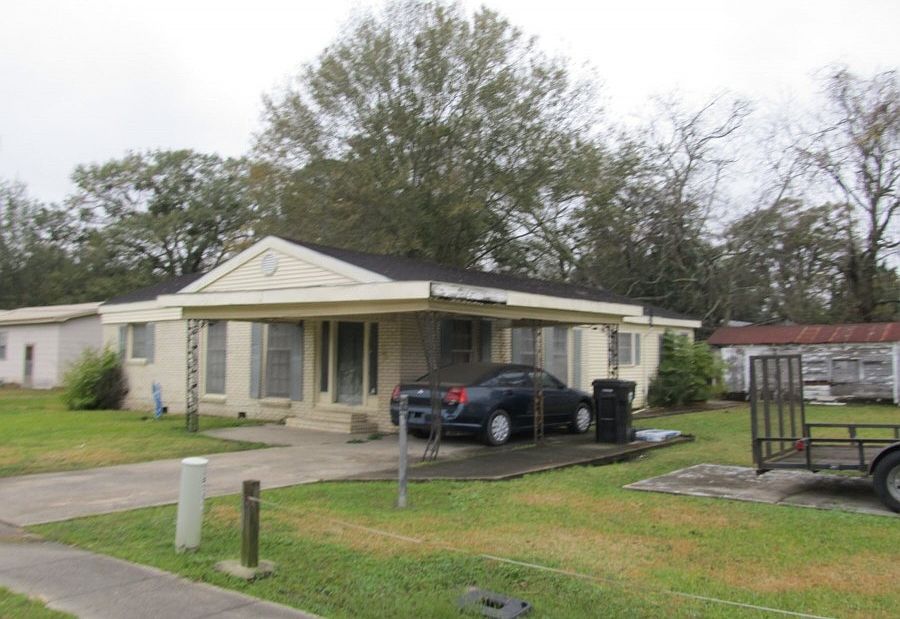2nd image of 511 Hubertville Rd