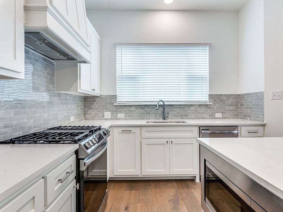 1st image of 6344 Oakbend Cir #2