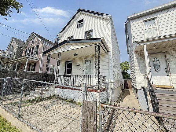 2nd image of 493 Miller St