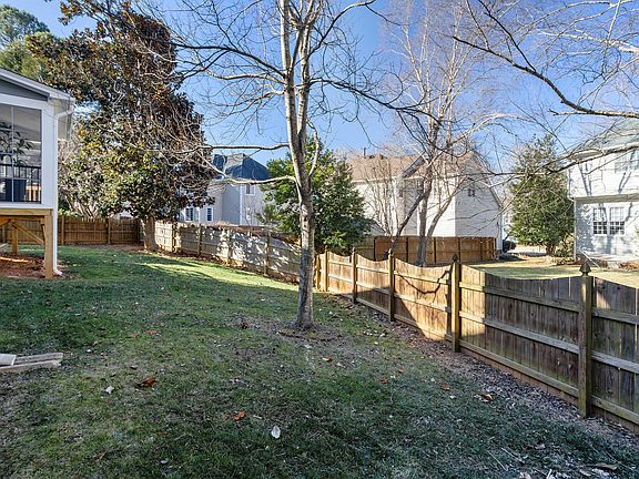 4th image of 117 Crilly Ln