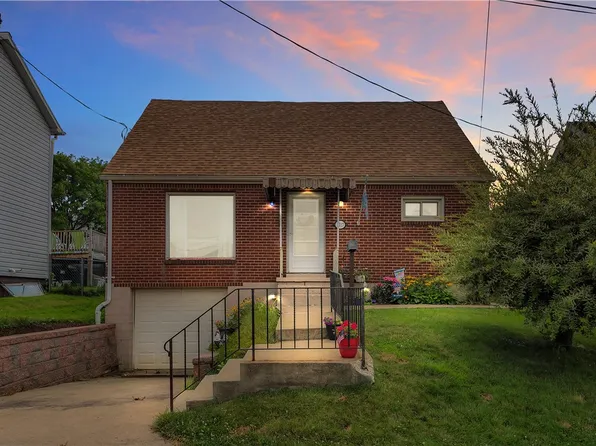 1017 Beacon St, Natrona Heights, PA 15065