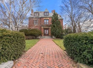 287 Kent St APT 1, Brookline, MA 02446