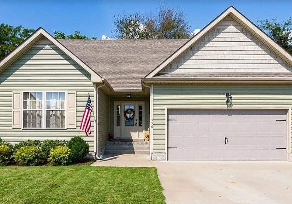 1st image of 556 Falkland Cir