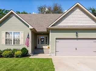 556 Falkland Cir, Clarksville, TN 37042