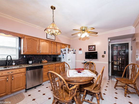 5th image of 4331 N Narragansett Ave