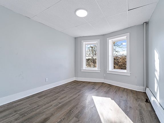 4th image of 683-687 State St