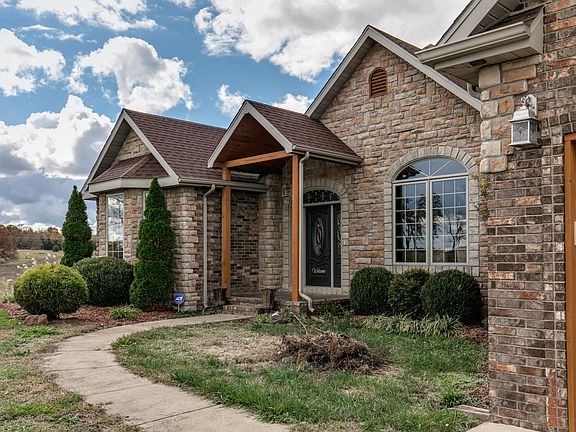 3rd image of 4121 N Farm Road 79