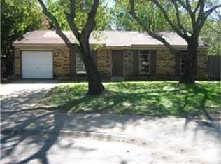5500 Knights Ct, Lake Dallas, TX 75065