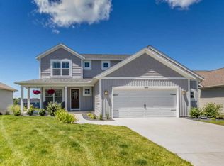 11922 Maplegrove Dr, Holland, MI 49424