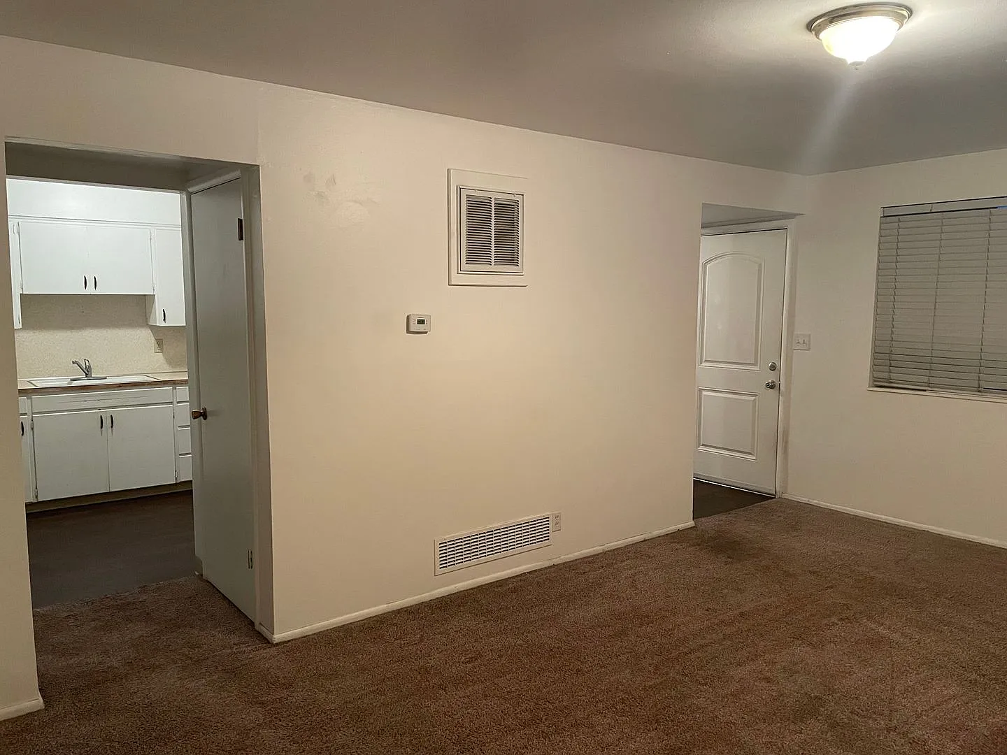 5776 S 2000 W — Photo 2