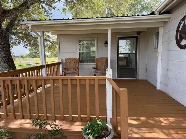 4317 Fm 955, Fayetteville, TX 78940