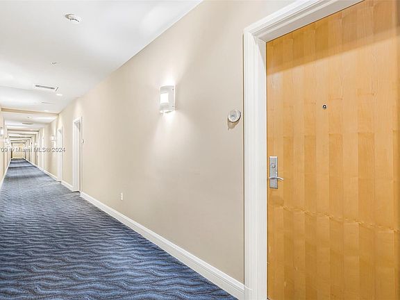 5th image of 244 Biscayne Blvd APT 241