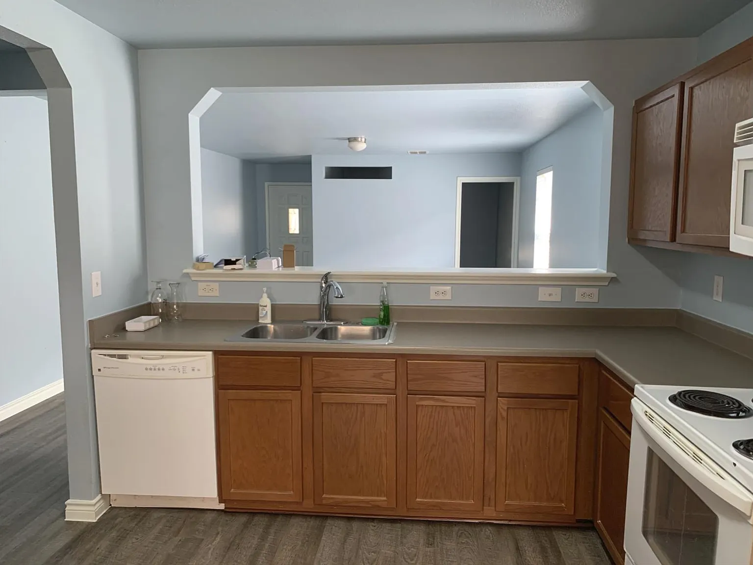 3 bed, 1503 sqft, $1,597 — Photo 1