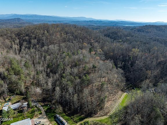 4th image of 2723 Redbud Valley Dr