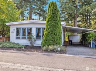 18425 NE 95th St UNIT 110, Redmond, WA 98052
