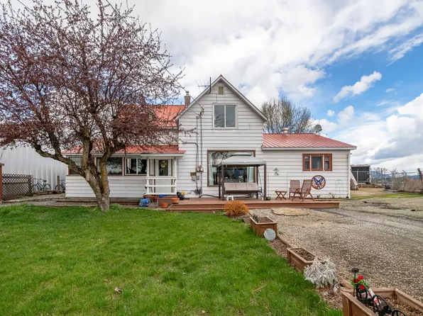 189 Brickyard Rd, Enderby, BC V4Y 4B6