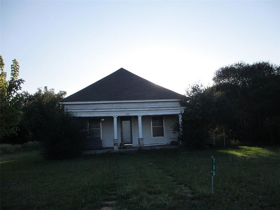 1st image of 700 Akin Ave