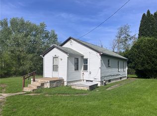 1050 Julia Blvd, Hermitage, PA