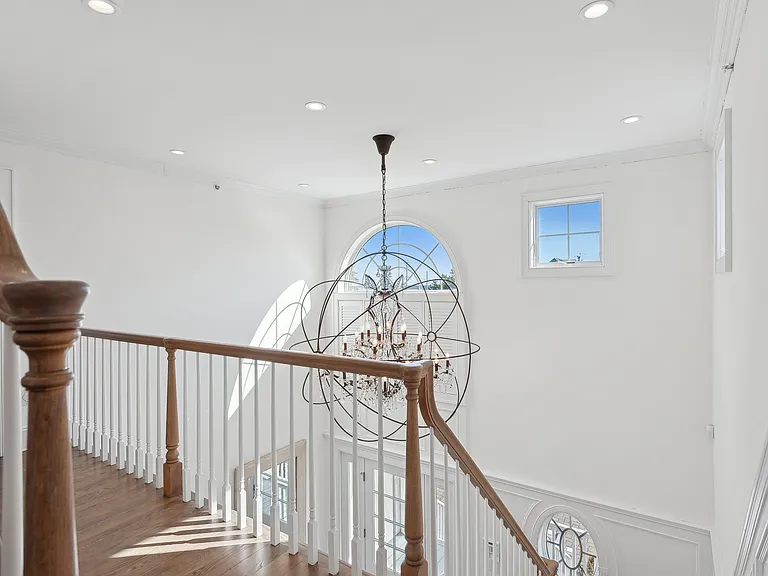 842 Dune Rd — Photo 12