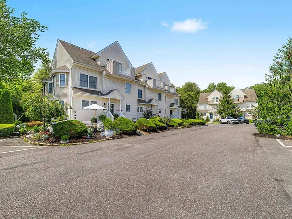 202 Maxwell Ct Unit 202, Egg Harbor Township, NJ 08234