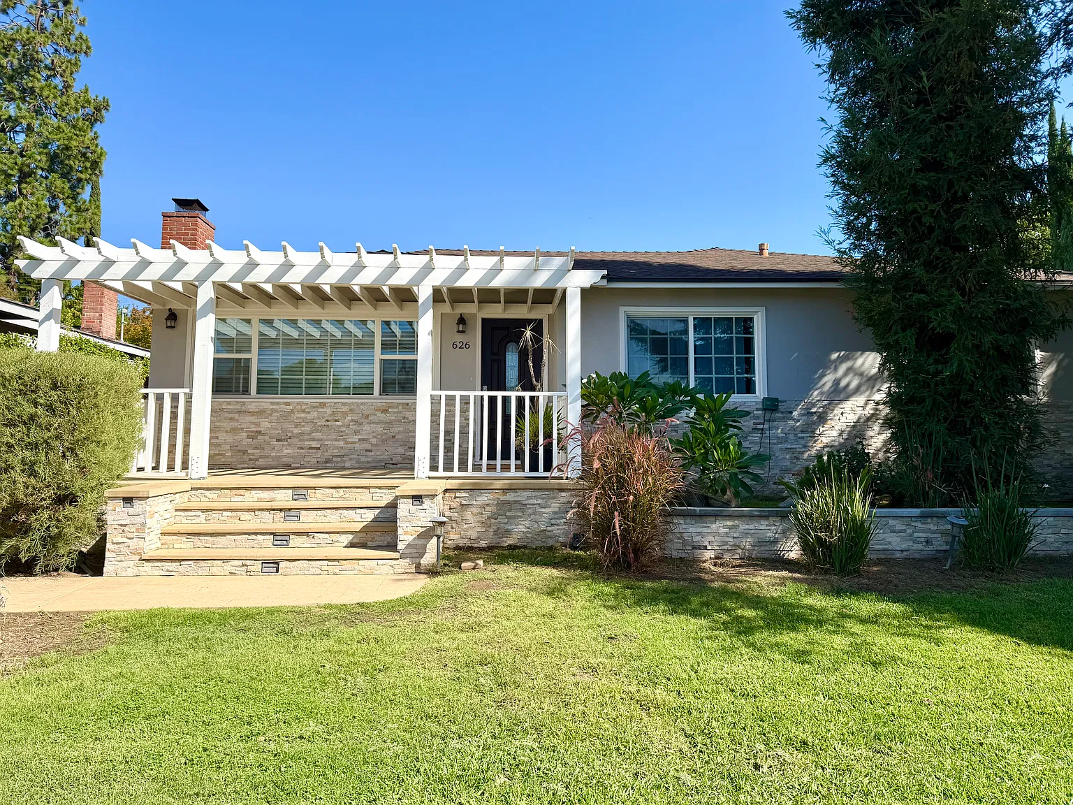 3 bed, 1416 sqft, $3,600 — Photo 1