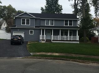 82 N Mitchell Ave, Livingston, NJ 07039