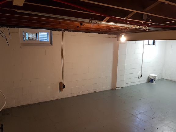 5th image of 141 Woodcliff Dr