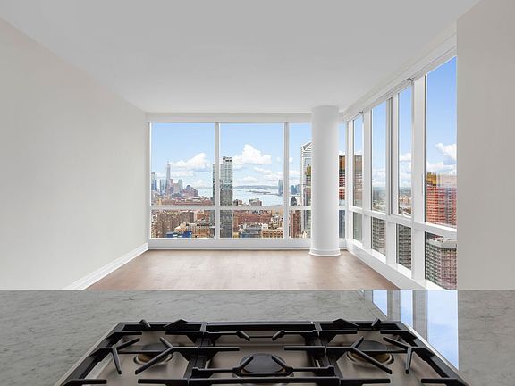3rd image of 460 W 42nd St APT 55J