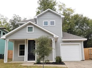 123 McClain St, Waxahachie, TX 75165