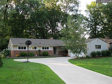 1st image of 576 Winslow Ave