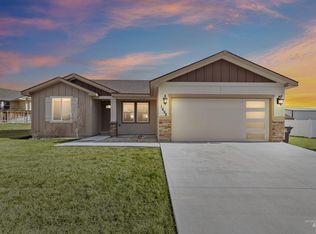 1698 NE Quarry Ave, Mountain Home, ID 83647