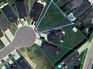 33 Champlain Ct, Chatham Kent, ON N7L 0C4