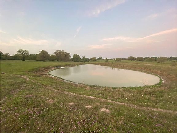 4th image of 2500 County Road 423